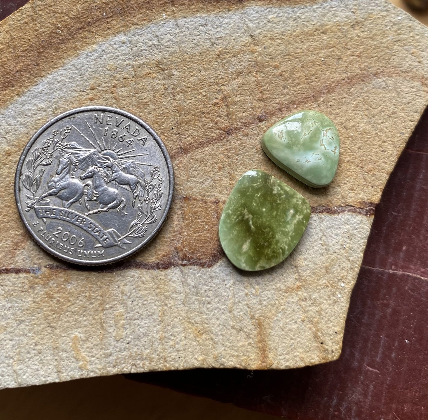 7 carats natural green Stone Mountain Turquoise cabochons