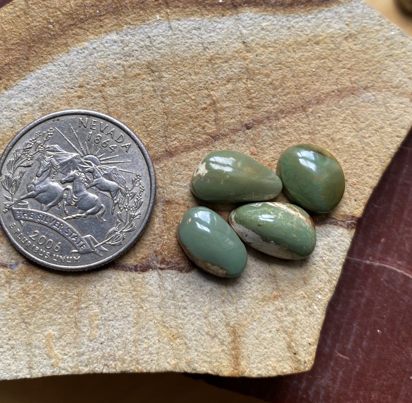 15 carats natural green Stone Mountain Turquoise cabochons