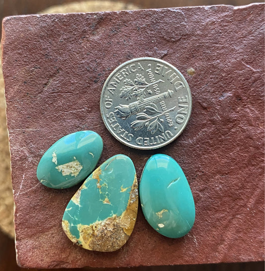 15 carats teal green Stone Mountain Turquoise cabochons