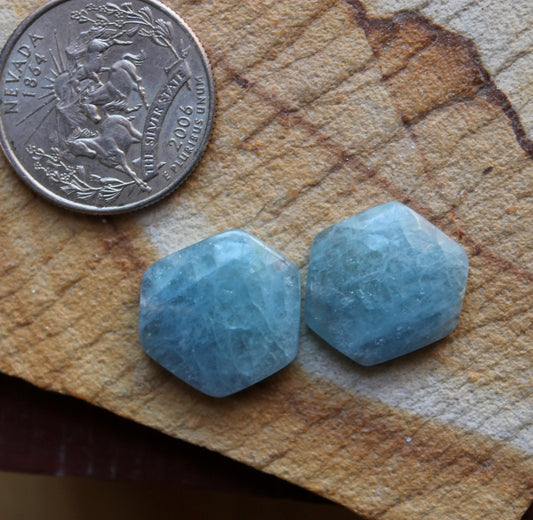 22 carats natural aquamarine cabochons