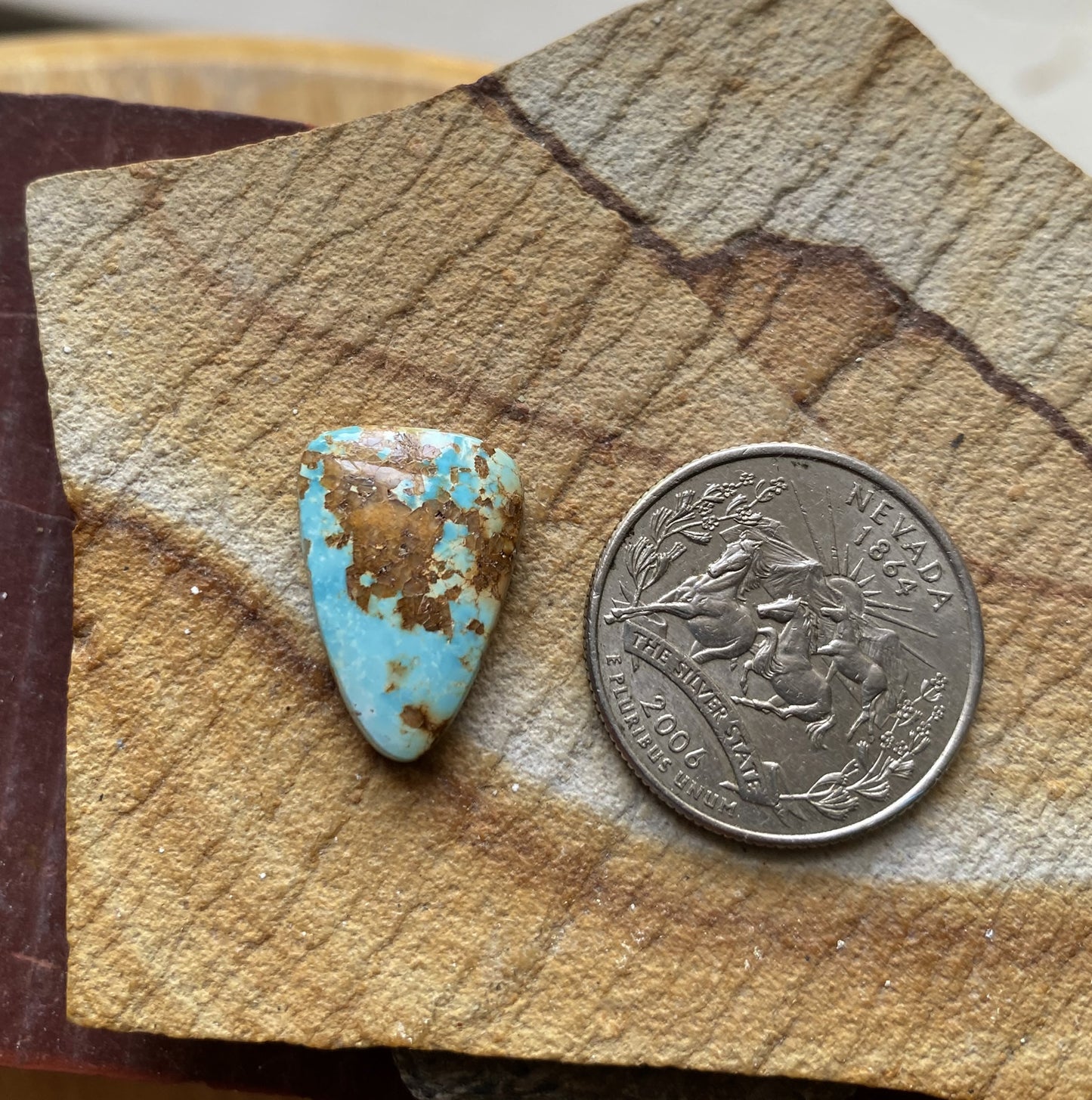 9 carats natural blue Stone Mountain Turquoise cabochon with red matrix