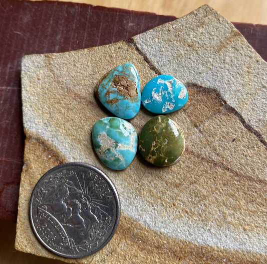14 carats mixed color Stone Mountain Turquoise cabochons