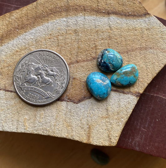 11 carats natural dark blue McGinnis Turquoise cabochon